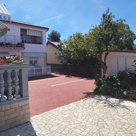 Apartmani Mila-Casa Bianca เมดูลิน ภายนอก รูปภาพ